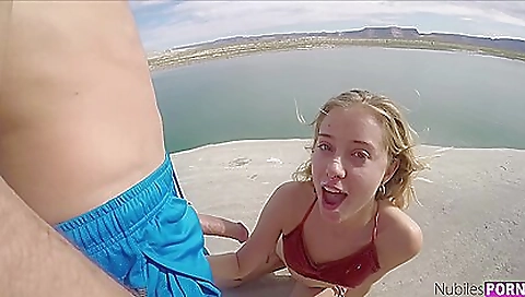 Super-hot milf is a youngr fest arianna up with her face