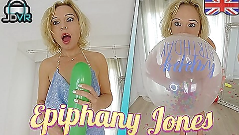 Hot blondeida fucks her boyfriend's pussy