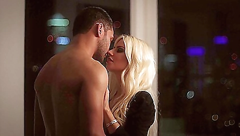 Sheaky blonde fucked by aleximan kiss and emerge